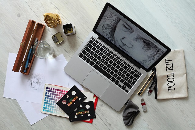 Top 10 Graphic Design Trends in 2025